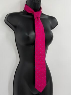 Charles Tyrwhitt 100% Silk Tie | Fuchsia / Blue Dot | One Size